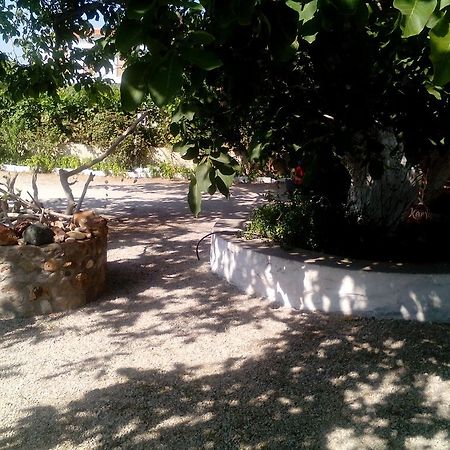 Guesthouse Karidia Skala Eresou Exterior photo